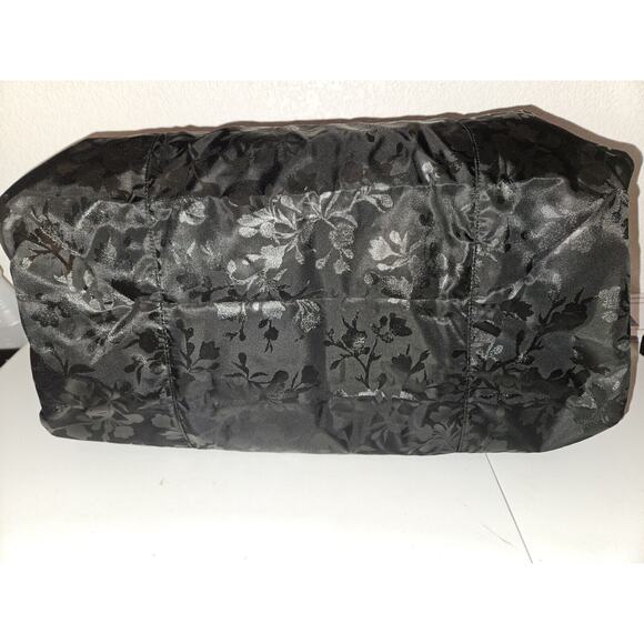 New! Victoria’s Secret VS Black Duffle Gym Bag Tote Weekender $60 - Picture 10 of 11